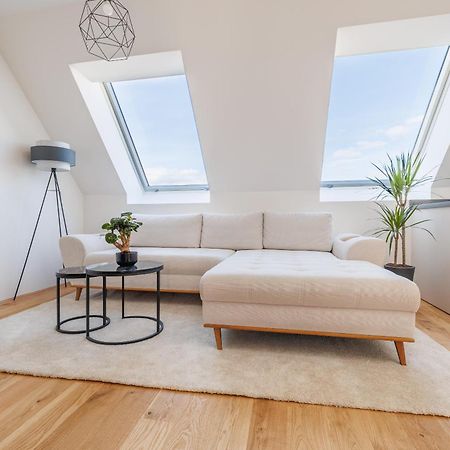 Symphony Apartments 38 - Modern Loft With Terrace And Grill In Central Location Вена Экстерьер фото
