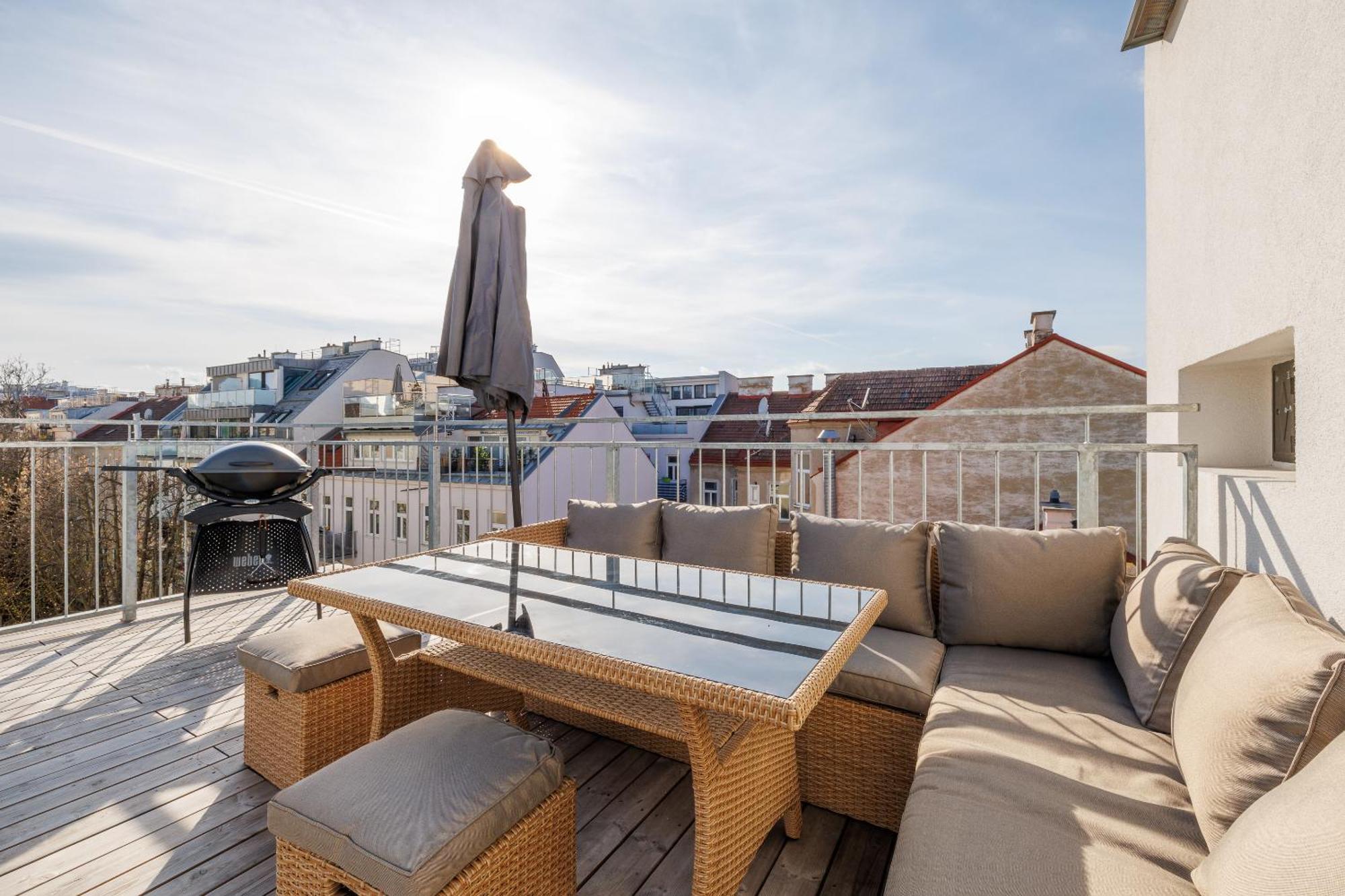 Symphony Apartments 38 - Modern Loft With Terrace And Grill In Central Location Вена Экстерьер фото
