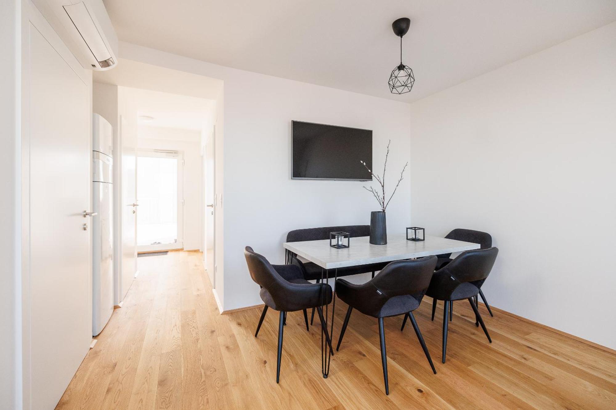 Symphony Apartments 38 - Modern Loft With Terrace And Grill In Central Location Вена Экстерьер фото