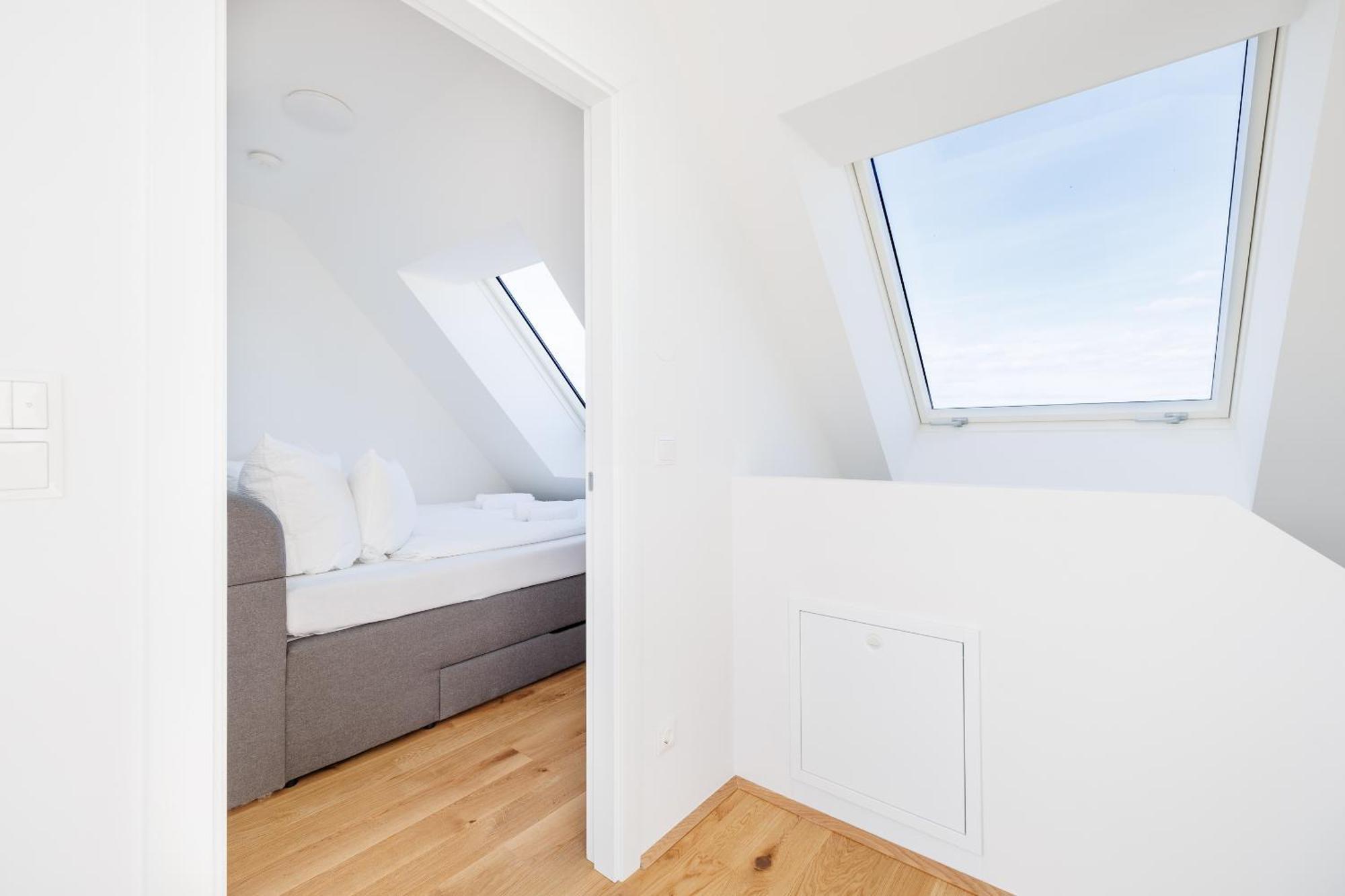 Symphony Apartments 38 - Modern Loft With Terrace And Grill In Central Location Вена Экстерьер фото
