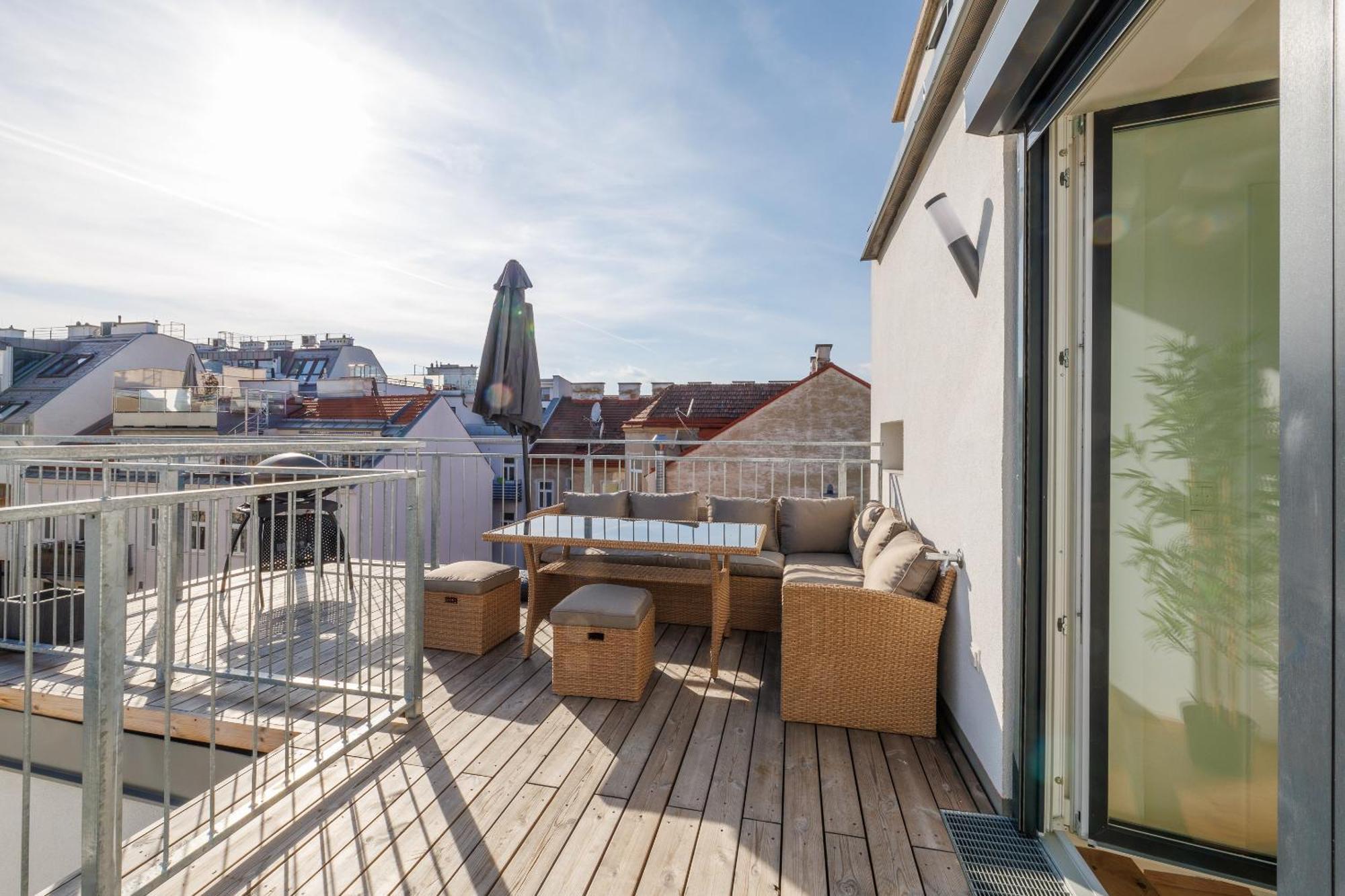 Symphony Apartments 38 - Modern Loft With Terrace And Grill In Central Location Вена Экстерьер фото