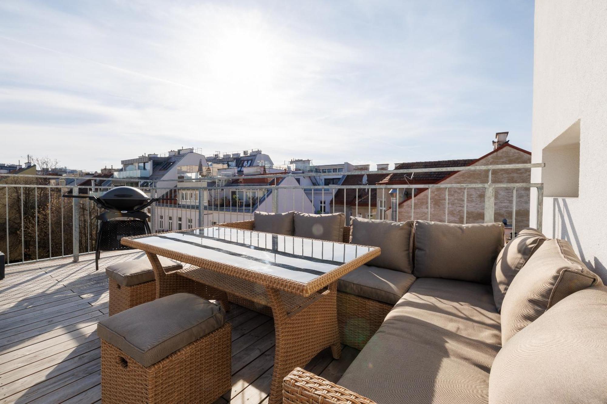Symphony Apartments 38 - Modern Loft With Terrace And Grill In Central Location Вена Экстерьер фото